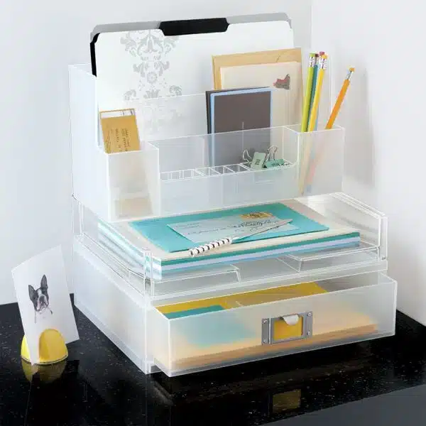 6 Dicas Práticas para Decorar seu Home Office de Forma Eficiente 10 Decorar home office, gaveteiro de plástico para mesa