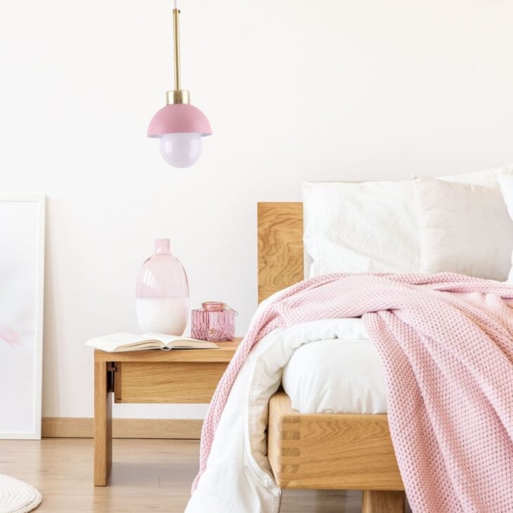 10 ideias de pendentes para iluminar a sua decoração 10 Foto de pendente de quarto 2 - 2