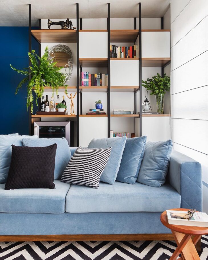 Prateleiras para livros: 10 modelos lindos para decorar e organizar 9 Reprodução / Condecorar Arquitetura e Interiores