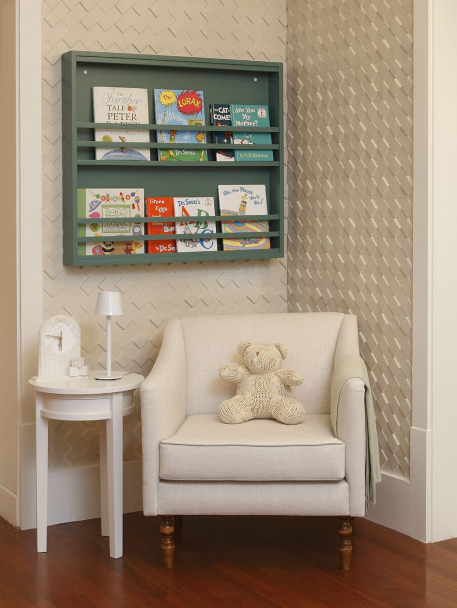 Prateleiras para livros: 10 modelos lindos para decorar e organizar 10 Reprodução / SP Estudio Arquitetura