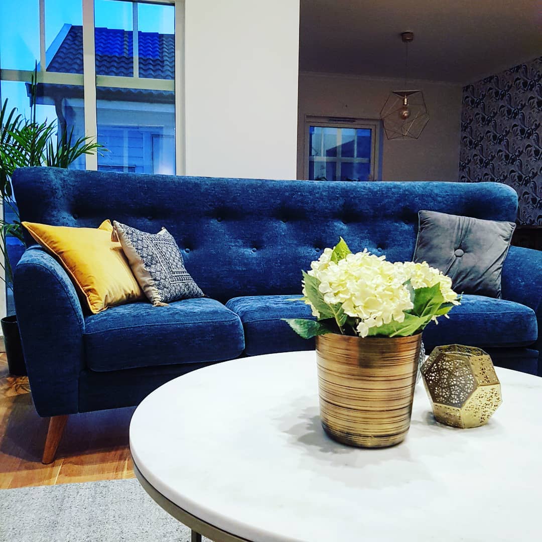 Sofá retrô em uma nova decoração