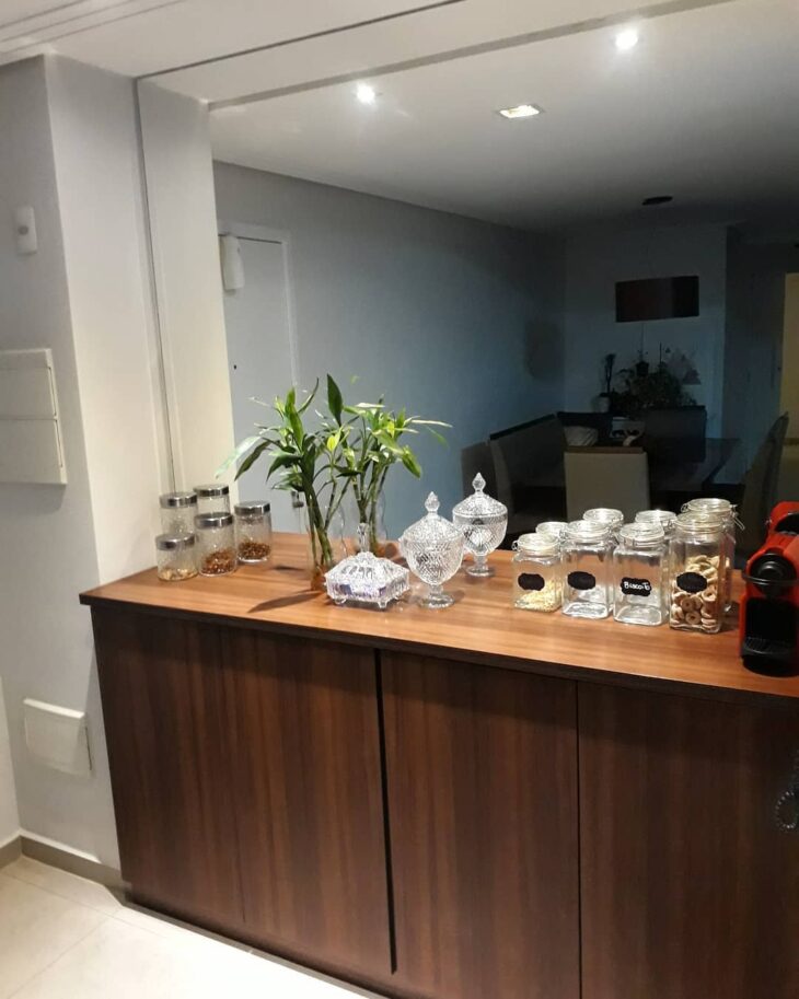 Explore 60 Estilos de Buffet para Elevar a Decoração da Sua Sala de Jantar! 10 Exemplo feito em madeira