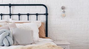 Transforme Seu Quarto: Descubra Como Criar uma Cabeceira de Cama Incrível! 5 50 ideias que vão te fazer desejar uma cabeceira de ferro.