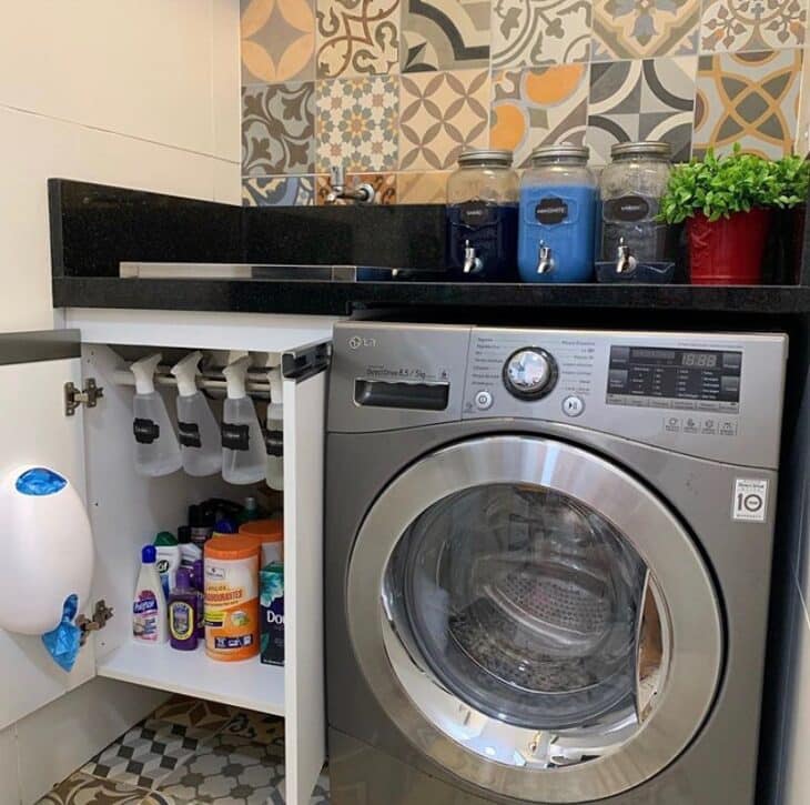Transforme sua Lavanderia: Ideias Incríveis para Organizar Seu Espaço com Estilo! 9 Escolha móveis que sejam adequados ao espaço que você possui disponível;