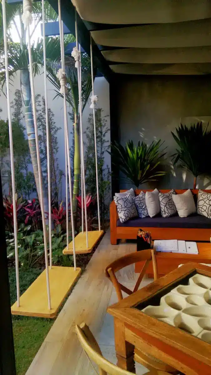 8 Modelos de Edículas para Valorizar sua Casa 5 Modelos de edícula pensados em áreas de lazer, com conforto e funcionalidade.