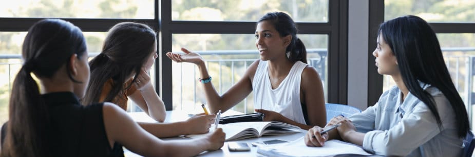Descubra os principais vícios de linguagem e como evitá-los.