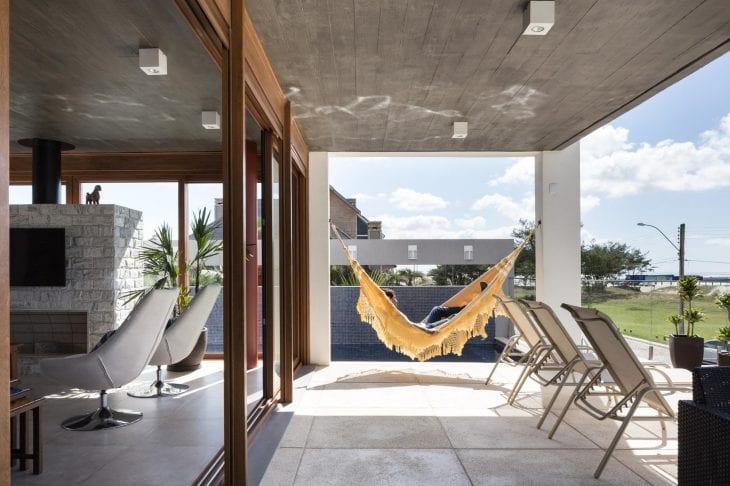PORTA DE CORRER: IDEIAS PARA ADICIONAR BELEZA E PRATICIDADE A SEU LAR 5 Foto: Reprodução / Seferin Arquitetura