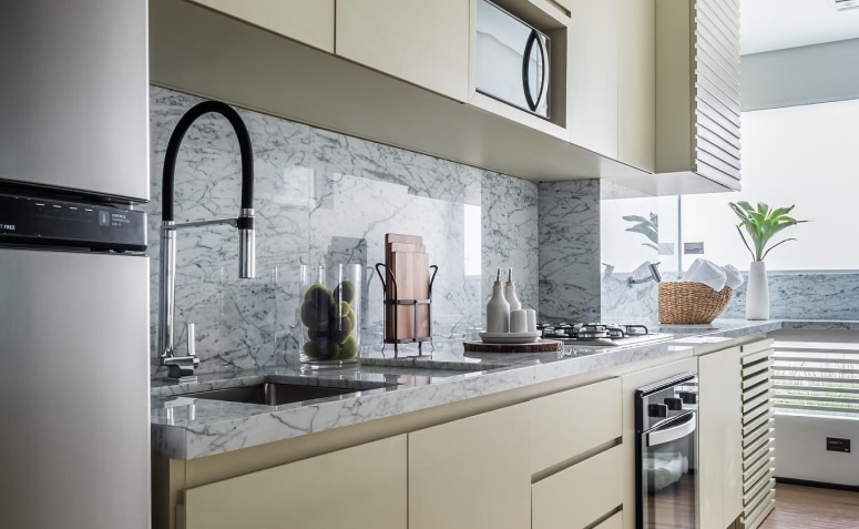 Transforme sua Cozinha: Dicas Funcionais para Usar a Rodabanca com Estilo! 3 Foto de rodabanca de cozinha