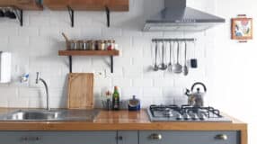 Transforme sua Casa: 35 Inspirações e Tutoriais Imperdíveis com Vasos de Madeira! 5 Esse vaso é versátil e pode ser encontrado em diferentes formatos, tamanhos e texturas.