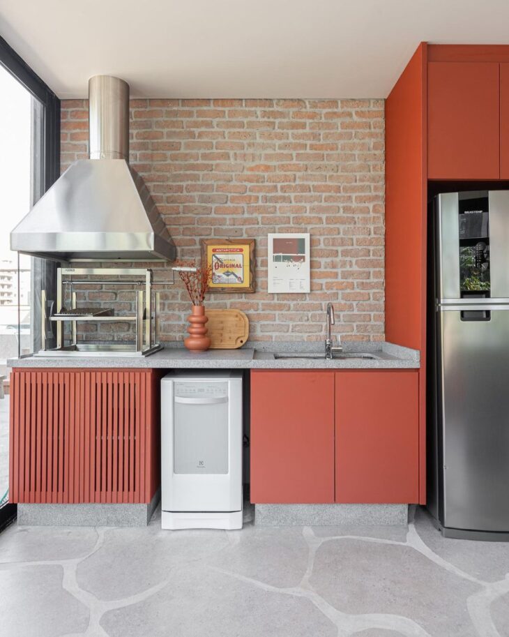 Inspire-se em 50 Ideias Incríveis para Criar Sua Cozinha Externa dos Sonhos! 1 Foto de cozinha externa 6 - 6