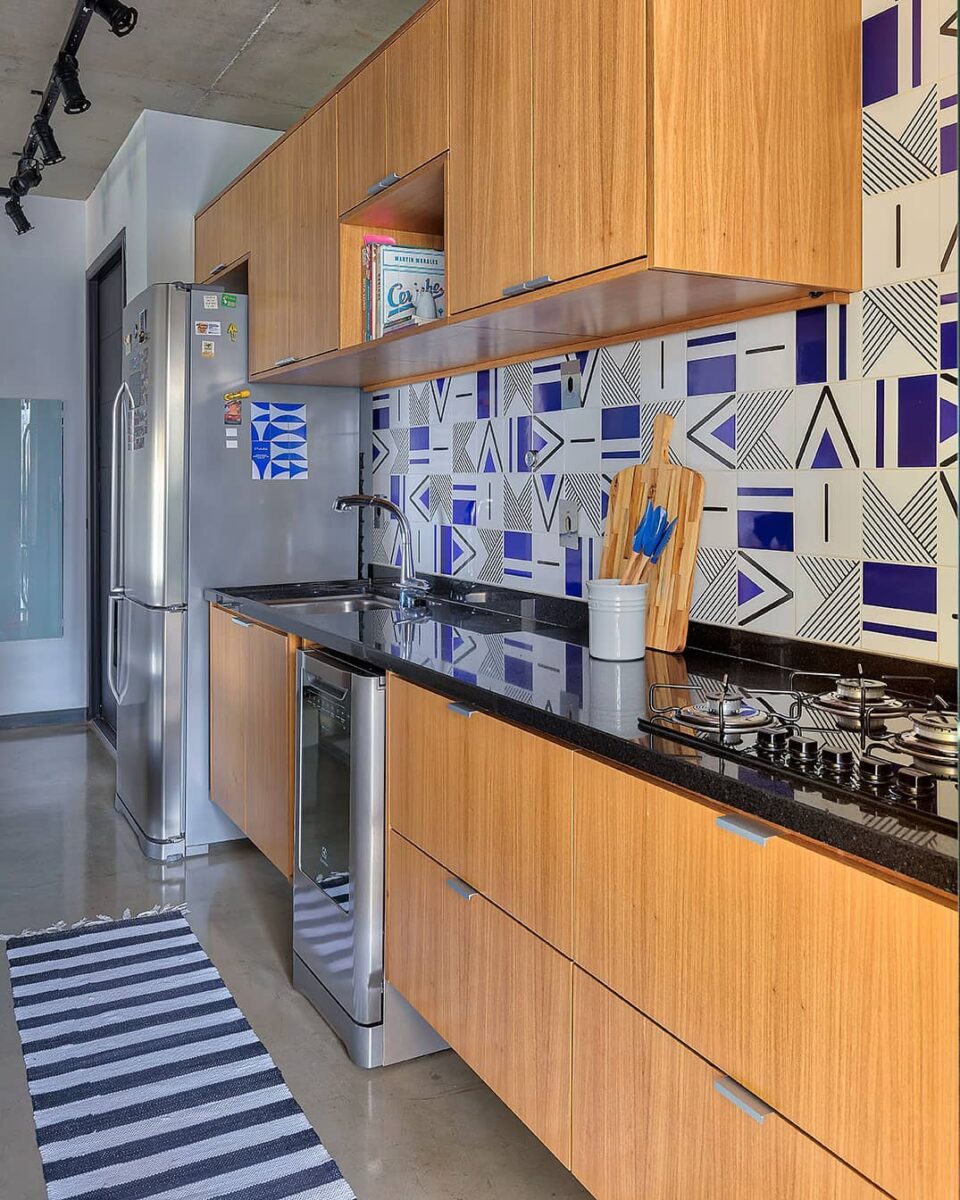 Descubra 50 Cozinhas Simples que Inspiram na Decoração da Sua Casa! 10 Espaço acolhedor e bonito.