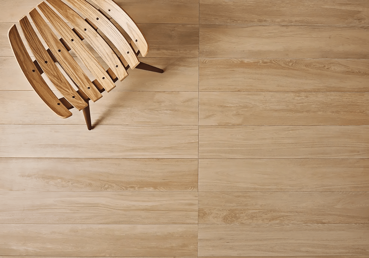 Transforme sua casa em um refúgio acolhedor com piso aquecido: descubra como! 5 Porcelanato com textura e acabamento de madeira visto de cima.