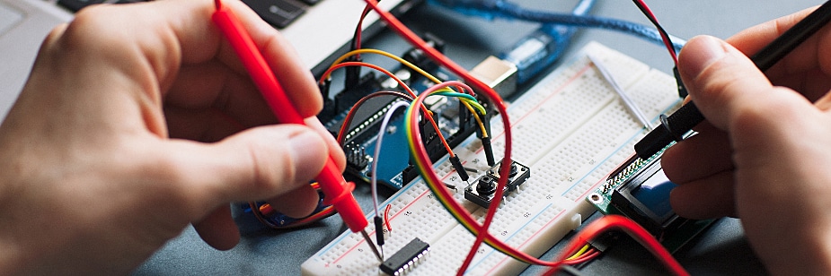 Descubra os Benefícios da Engenharia Elétrica EAD Agora. 1 Descubra os Benefícios da Engenharia Elétrica EAD Agora.