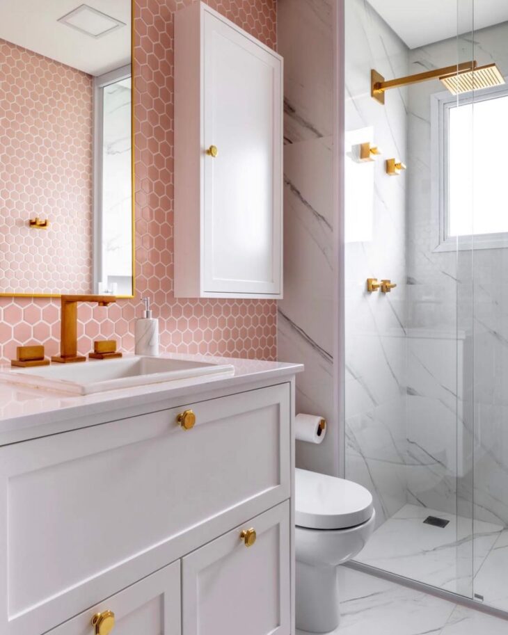 Transforme Seu Banheiro: 80 Inspirações em Rosa Que Você Precisa Ver! 5 Andressa Oliveira