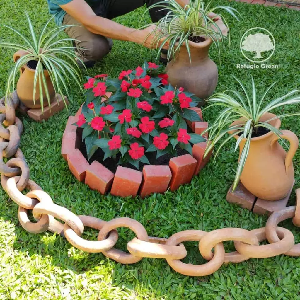 Dicas e Ideias Práticas para Criar um Jardim Colorido e Atraente 7 Outra imagem de um canteiro de flores