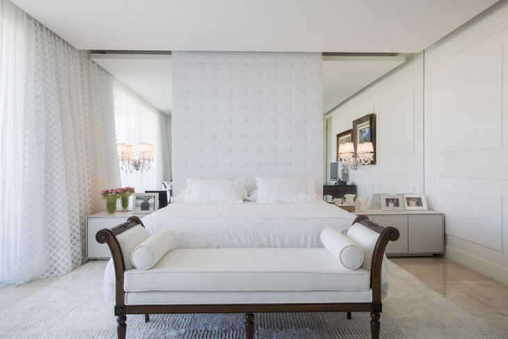 Modelos de Recamier para uma Decoração Elegante e Estilosa 5 Um modelo clássico para um quarto sofisticado