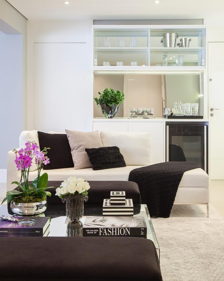 Modelos de Recamier para uma Decoração Elegante e Estilosa 1 O recamier divã traz mais conforto e beleza