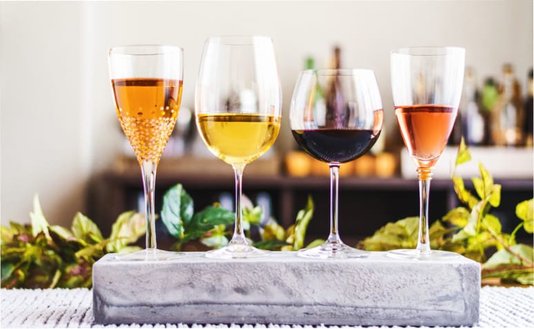 Opções de Taças para Saborear Suas Bebidas Preferidas 3 Tipos de taças para apreciar cada gole da bebida favorita.