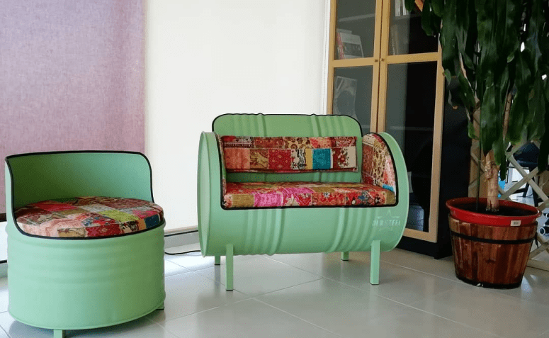 Seis opções de bancos de tambor para embelezar a sua casa 3 Banco de tambor como peça de decoração versátil que utiliza material reaproveitado.