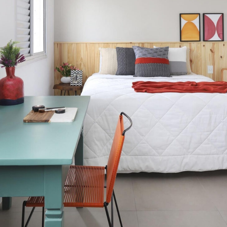 Inspirações de Cadeiras Coloridas para Transformar o Ambiente da Sua Casa 5 Cadeiras coloridas em diversos cômodos