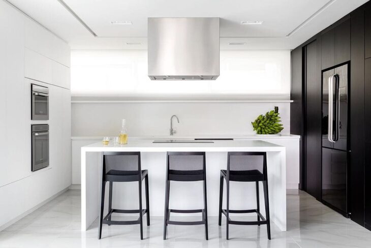 Criando uma Cozinha Minimalista com Projetos Inspiradores 10 A SIMPLICIDADE É EVIDENTE NA DECORAÇÃO MINIMALISTA
