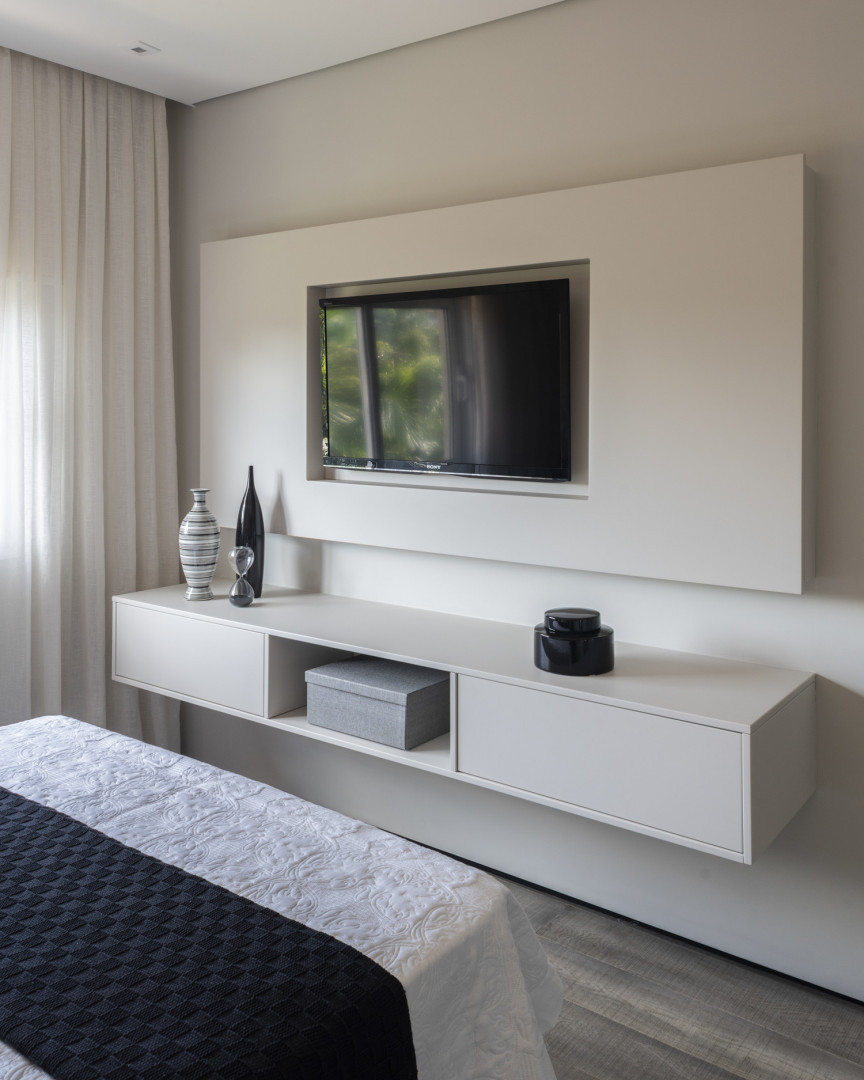 Ideias de Modelos de Rack Suspenso para Melhorar e Decorar Seu Ambiente 10 Deixando o espaço mais clean.