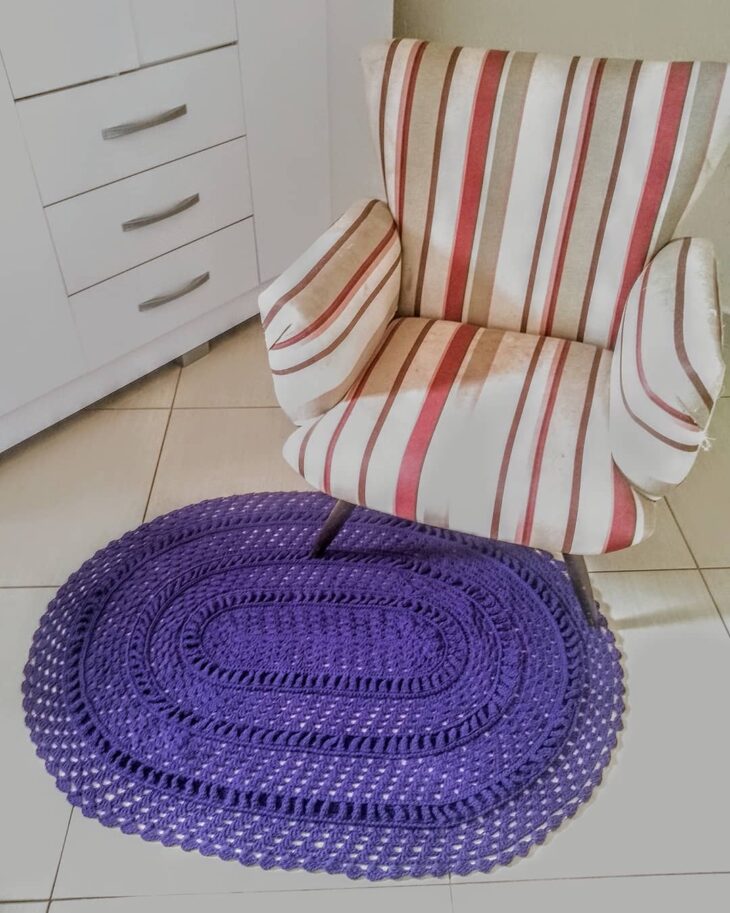 Decoração de Quartos com Tapetes de Crochê: Dicas para um Ambiente Aconchegante 10 Foto de tapete de crochê para quarto 5 - 5